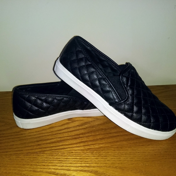 SO SHOES SZ 7 - Picture 6 of 8